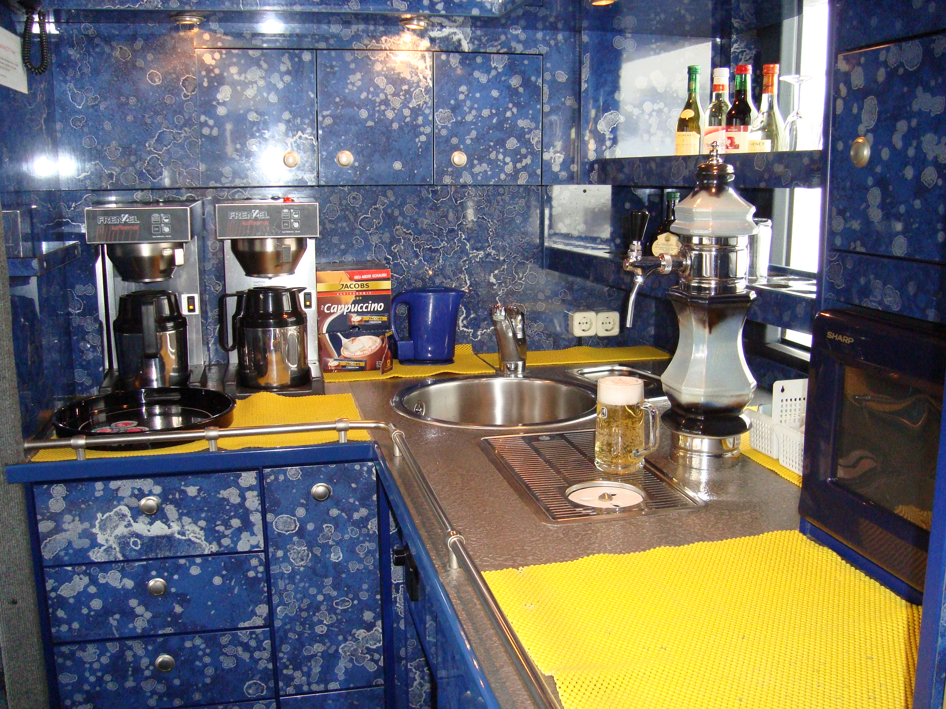 Bistro - Küche im Bus